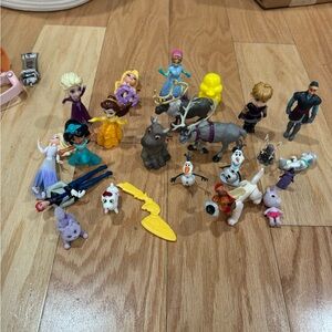 Disney Frozen Character Figurine Collection